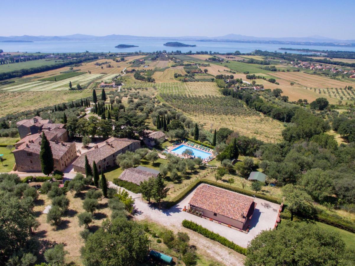 Hotel Relais Borgo Torale Passignano sul Trasimeno Exterior foto